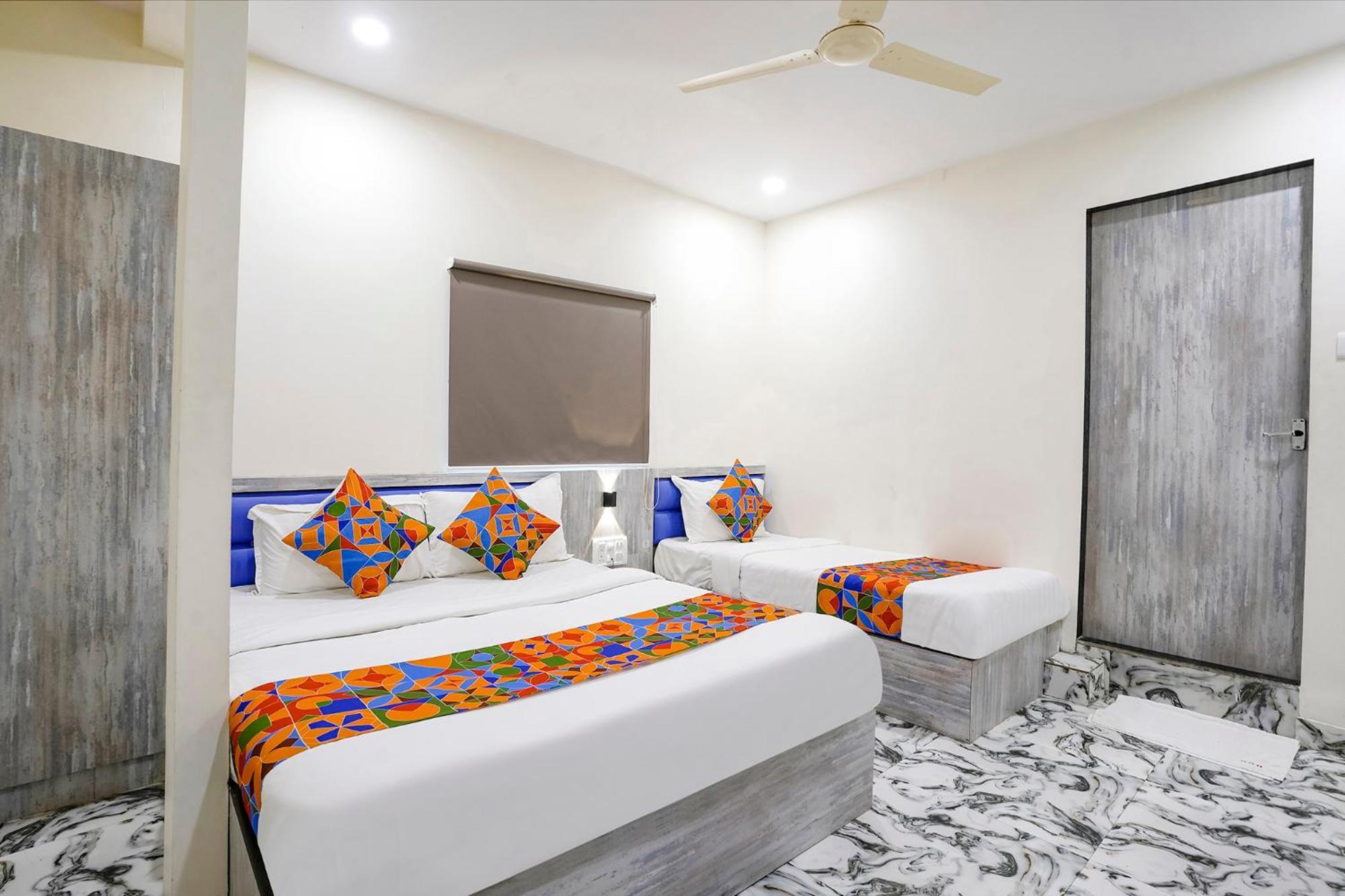 Hotel Fabexpress Good Luck Residency - Nr Nesco Exhibition Center Mumbai Exterior foto