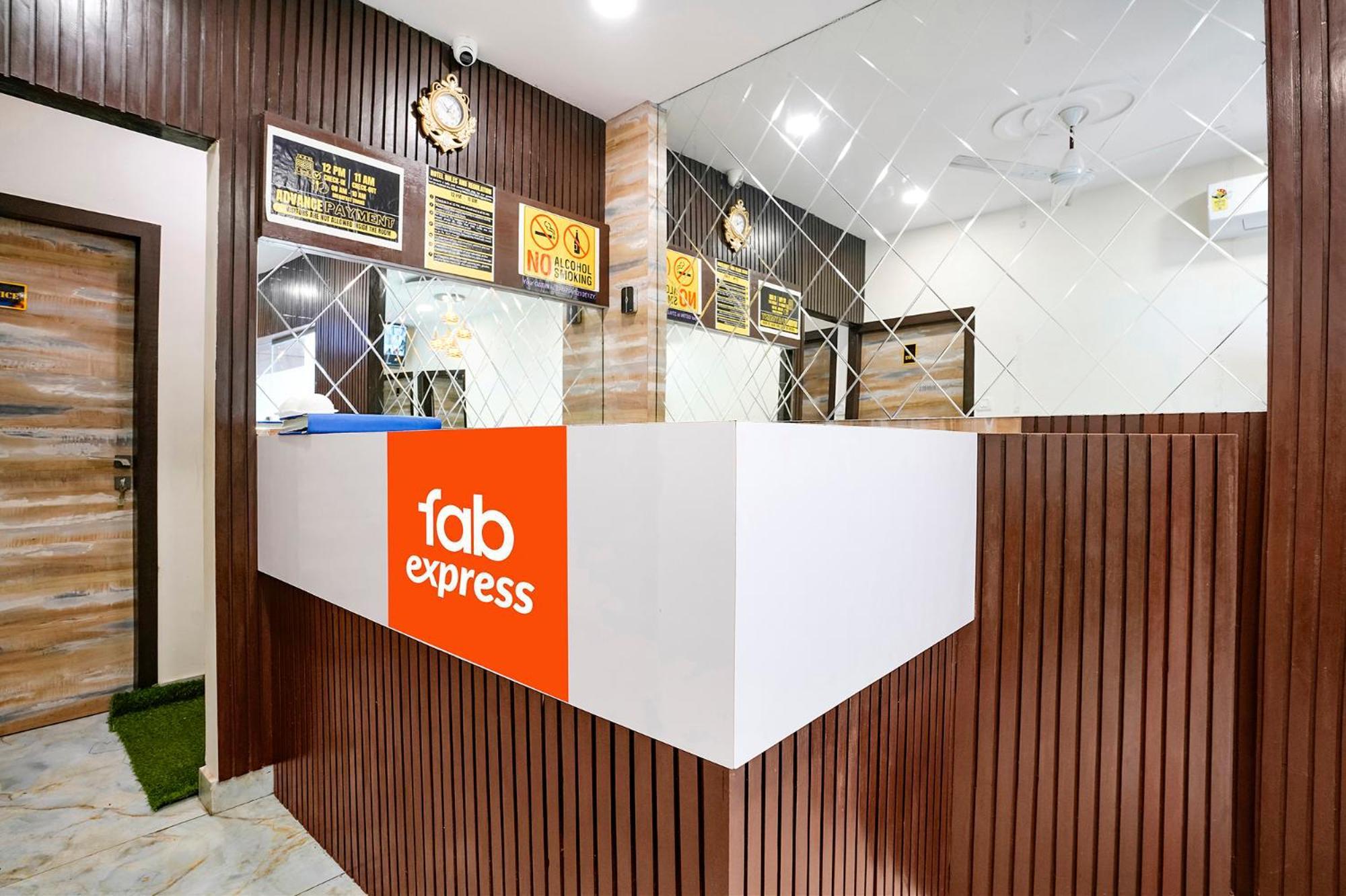 Hotel Fabexpress Good Luck Residency - Nr Nesco Exhibition Center Mumbai Exterior foto
