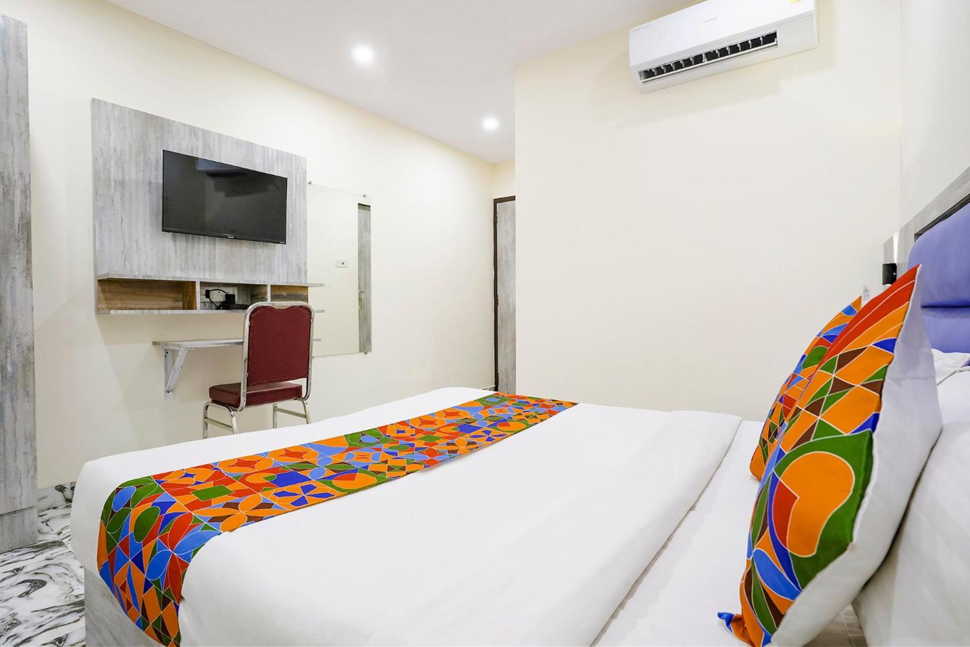 Hotel Fabexpress Good Luck Residency - Nr Nesco Exhibition Center Mumbai Exterior foto